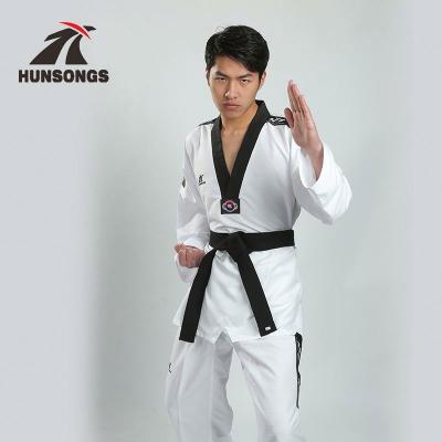 China Comfortable Custom Taekwondo Clothing WTF Taekwondo Uniform for sale