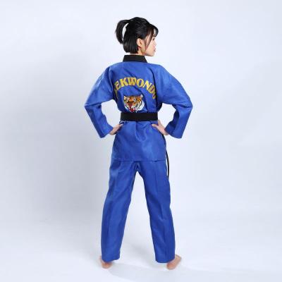 China Durable Custom Breathable Taekwondo Fighter Uniforms Dobok Poomsae Taekwondo Uniform Suits for sale