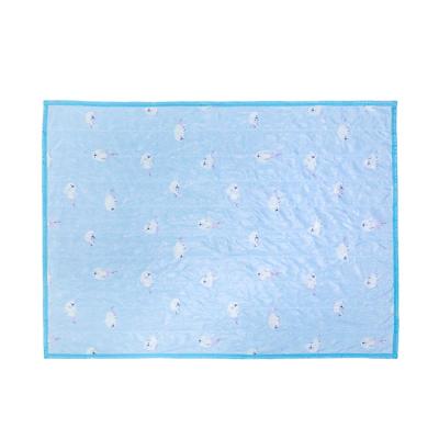 China Reputation Summer Sustainable Reliable Outdoor Use Picnic Blanket Silk Quilt Blanket for sale