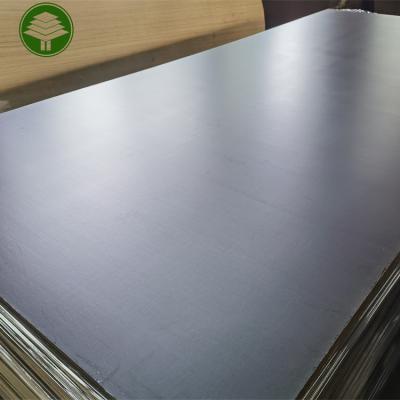 China Traditional 18mm 2 times hot press poplar core melamine glue flim faced plywood for sale