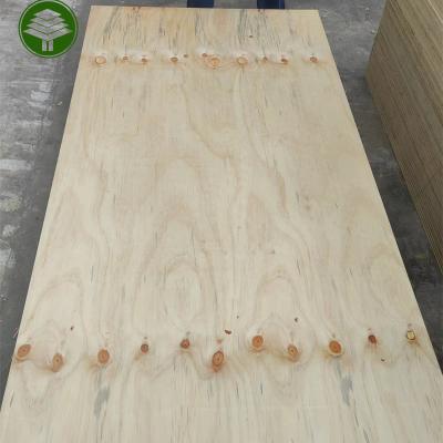 China Traditional F11 F17 standard Pine phenolic glue eucalyptus core Structure Plywood for construction for sale