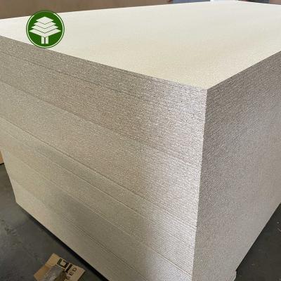 China Tropical 11mm poplar materials E1 glue Particle Board for sale