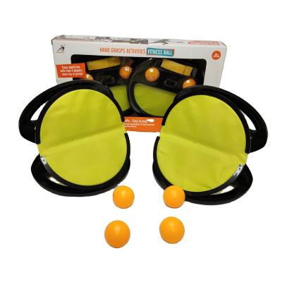 China Soft Portable Outdoor Beach Playing Toy Catch Ball Game Set Bouncing Hook Racket for sale