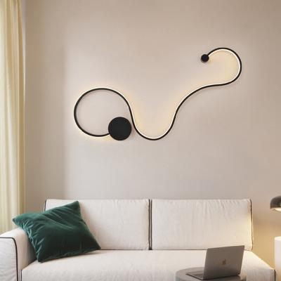 China Modern Post Modern Single Acrylic LED Wall Light Snake Curve Design Indoor Wall Lamps for sale