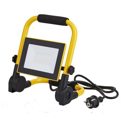 China Outdoor Portable Warehouse 10W 20W 30W 50W 100W LED Floodlight Job Site Work Light for sale