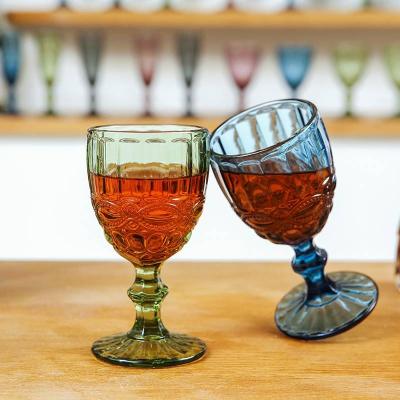 China Sustainable Hot Selling Colored Goblet Wine Glasses For Weeding Events for sale