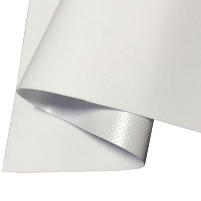 Κίνα 300-700g Φλωρά PVC υφάσματα PVC Pana Flex Banner Roll Διαφήμιση Βινύλιο εκτύπωση προς πώληση