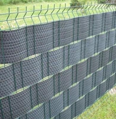 Κίνα Privacy Vinyl Fence Strips For Garden Yard Fence Decoration UV Resistant Fence Tape προς πώληση