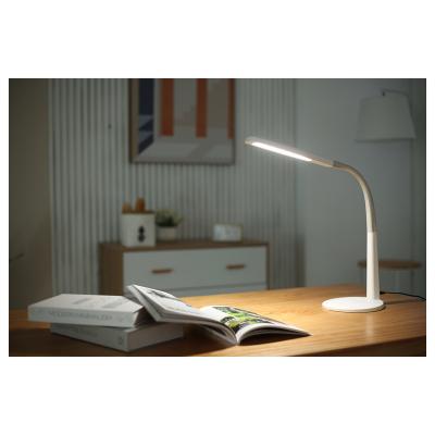 China New contemporary multifunctional radio led table led study desk lamp with wireless charger for study for sale