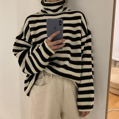 China Breathable Women Sriped Sweater Harajuku Winter Vintage Women Thickening Loose Warm Sweater for sale