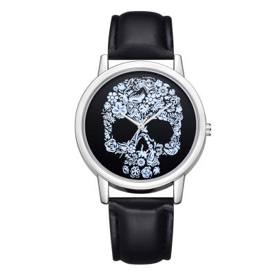 China Other Fashion Skull Strap Watch Fashionable Large Head Silver Shell Quartz Men's Quartz Casual Watch for sale