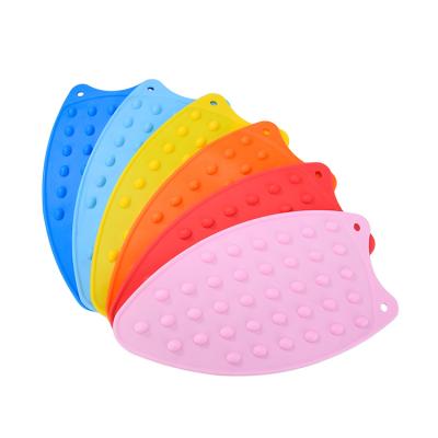 China Portable Bubbled Dotted Heat Resistant Ironing Flexible Iron Pad Silicone 1 PC Cover Iron Rest Pads Ironing Board Pad for sale