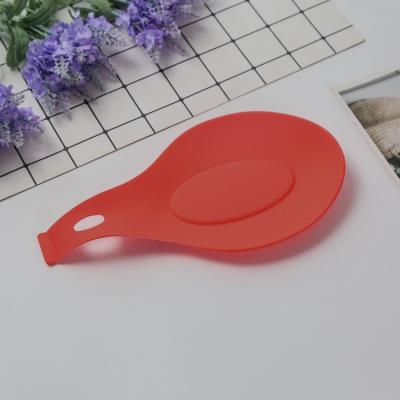 China Multi-functional spoon stand silicone cookware tray soup spoon holder shelving mat for sale