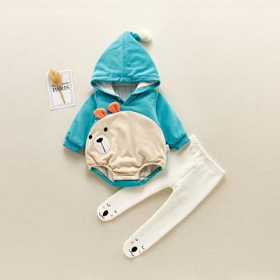 China Polyester / Cotton Winter Hoodie Clothes Babies Outfits Thickening New Winter Outwear Rompers 3M-12m Clothing Set for sale