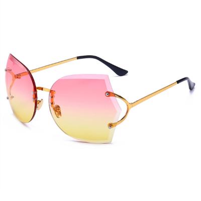 China Fashion Sunglasses All Face Comfortable Soft Multi Colors Classic Cool Protective Nose Sun Glass Unique Case for sale