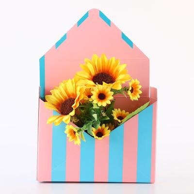 China Hot Sale Wholesale Recyclable Flower Packing Envelope Foldable Decorative Paper Flower Wrapping Box for sale