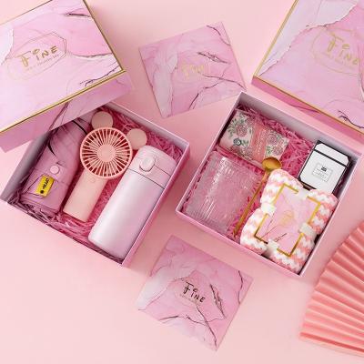 China New popular beautiful best selling unique ladies gift set innovation 2023 beautiful ceramic cup napkin gift set wedding gifts for guests for sale