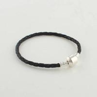 China Pulsera auténtica de cadena de cuero negra de la plata esterlina 925 para las gotas de Pandara en venta