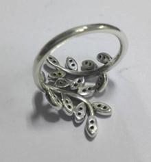 China Olive Branch Shape Womens 925 Sterling Silver Rings With Gray Zircons for sale