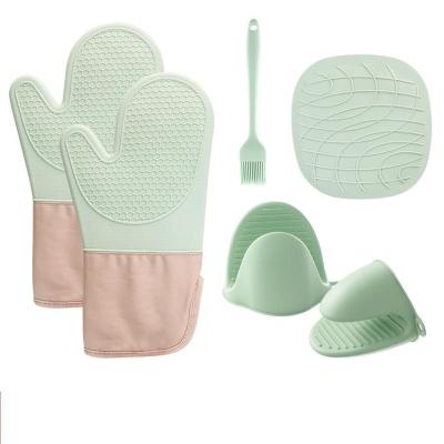 China Factory New Arrival Eco-friendly Silicone Baking Silicone Kitchen Accessories High Temperature Resistant Gloves GRILL Tool Kits for sale