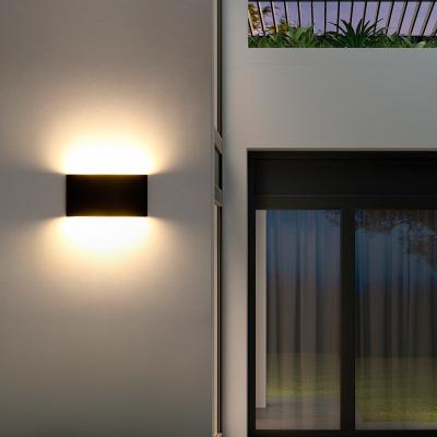 Chine 115*28*H90mm Lumière de jardin LED à pelouse 250lm 2700K-4000K Température de couleur à vendre