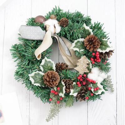 China Eco-Friendly KERVINO Christmas wreath Christmas decorations Home simulation wreath Christmas Pine Con decoration 30CM hotel mall door hanging for sale