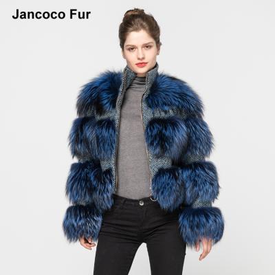 China Fashion Style Women Real Fur Jacket Winter Thick Warm Natural Raccoon Fur Coat Sustainable Knit Jacket for sale