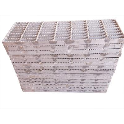 China Industrial Outdoor Grating Anti Slip Stainless Steel Stair Treads for sale