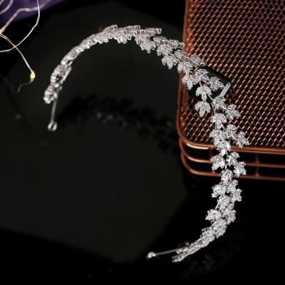 China Simple Classic Brass Design Unique Cubic Zircon Headbands Wedding Bridal Hair Accessories Crown Tiara Women BC6052 Corona Princesa for sale