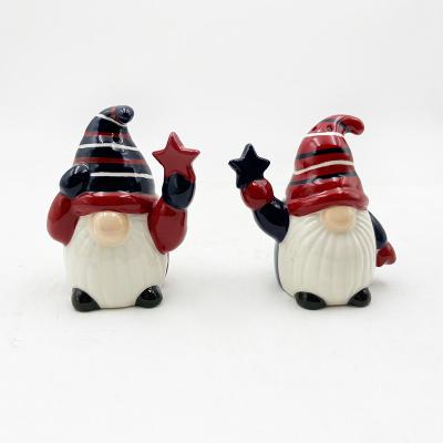 Китай Christmas Ceramic Holiday Kitchen And Table Santa Gifts Salt Pepper Shaker Set Festive Home Decor продается