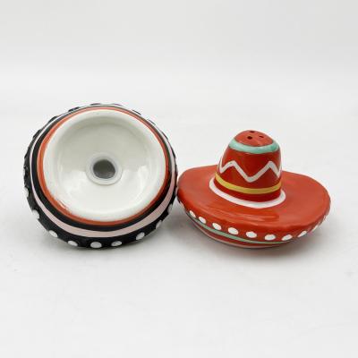 China Hand Drawn Hat Shape Ceramic Salt And Pepper Shaker For House Decoration Gift Customizable Size Color zu verkaufen