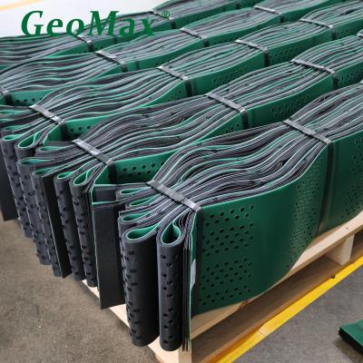 中国 Green Black HDPE Geocell 200mm Height 445mm Welding Space For Airport Runways Railways Support Pier 販売のため