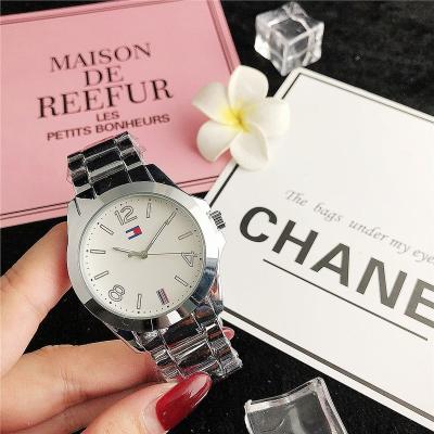 China Non-specific stylish watches for men's wristwatch women's silver wristwatch free shipping luxury fashion watch wholesale in Pakistan for sale