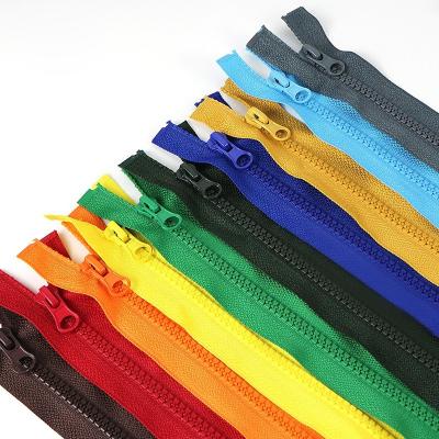 China Auto Lock Wholesale Custom Reinforced Resin Zipper 5# 20cm Open End Plastic Zipper For Luggage Bags Home Textile for sale