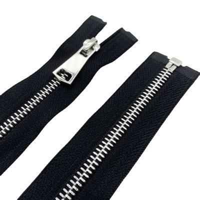 China Eco-friendly Metal Coil Black Zipper Auto Lock Manufacturers Rose Gold Tooth Thick Cloth Chain Band Clothing Wholesale for sale