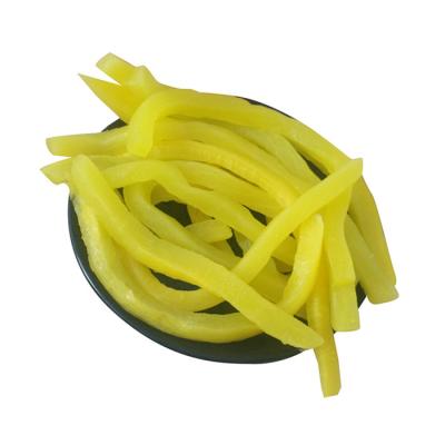 中国 Sushi Material Delicious Low Fat Natural Healthy Yellow Color Pickled Radish 販売のため