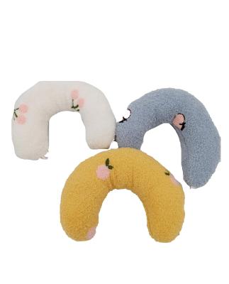 China New Design Cat Pillow U-Shaped Cervical Deep Sleep Durable Protection Cat Suitable Pet Pillow Durable Pet Bed Accessories Highly. for sale