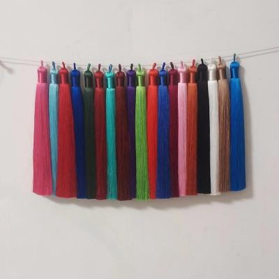 China Free Sample 16cm Mobile Phone Silk Tassel Fringe Sjzmm For Party Decoration Pinpoints Tassels Garment Tassel For Home Decoration for sale