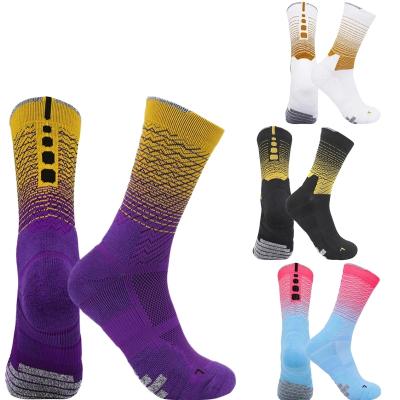 China Breathable Basketball Knocks Men Elite Crew Dry Fit Deep Knocks Terry Cushion Pad Contrast Color Soft Sports Socks for sale