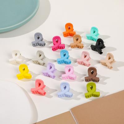 China Hair Decoration Babies Colored Mini Hair Claw Clips For Women Hair Accessories for sale