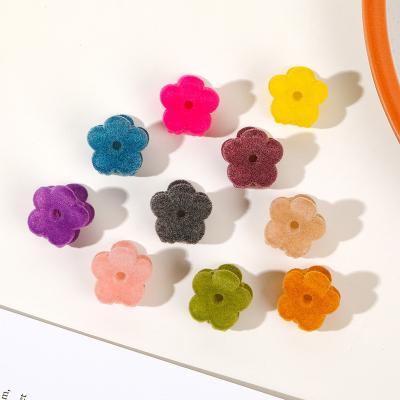 China Baby Mini Hair Claw Fashionable Kids Hair Decoration Girls Colorful Velvet Flower for sale