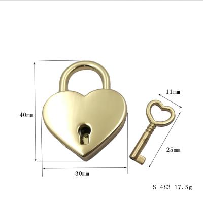 China Decorative Handbag Fashion Heart Shape Metal Bag Lock with Key for Bag Accessories for sale