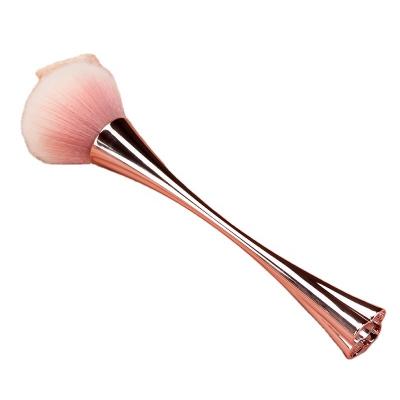 China New Beauty Smudge Brush Makeup Tools Luxury Lucky Clover Powder Simple Cosmetic Mirror Rose Golden Soft Hair Slim Waist Makeup Brush for sale