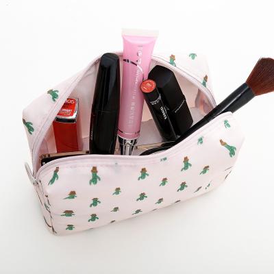 China Single Layer Makeup Travel Bag Organizer Japan Style Small Portable Cosmetic Bag Square Bag for sale