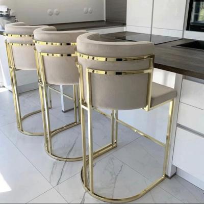 China Easy Clean High Quality Velvet Upholster Gold U Shaped Bar Stools Vintage Bar Chair Bar Chair Modern Luxury Bar Counter Stool for sale