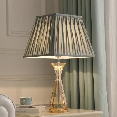 China Modern design contemporary hot sale decorative light crystal table lamp desk lamp hotel villa bedside lamp for sale