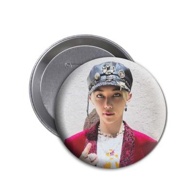 China Wholesale Kpop Newcomer Lost Beast Metal Kids 2022 Plastic Jewelry Box Badge Lapel Pin Button Badge for sale