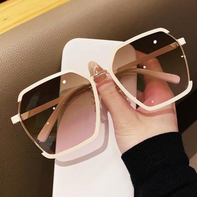 China Fashion Sunglasses 2023 New Design Luxury Sunglasses For Women Half Frame Shades Trendy Sun Glasses Wholesale High Quality Lenses for sale