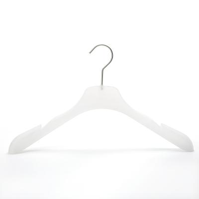 China Behind Doors/On Walls Hot Sale Custom With Grooved Logo For Clothing Store Space Saving Plastic Hanger for sale