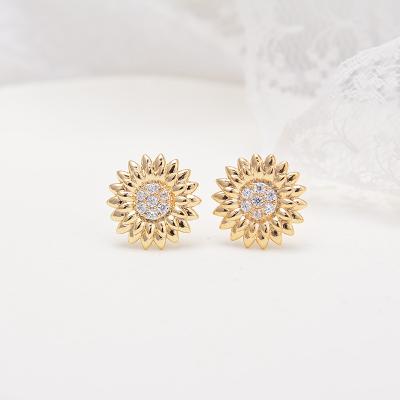 China Newest Fashion High Quality Stainless Steel Stud Earrings High Quality Brass Jewelry Wholesale Anti-allergy Earrings For Women Girls for sale